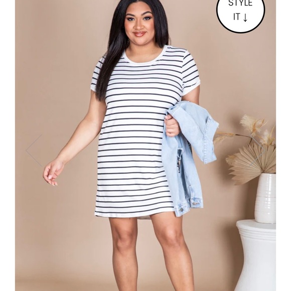 Like New! Pink Lily t shirt dress - Picture 5 of 7